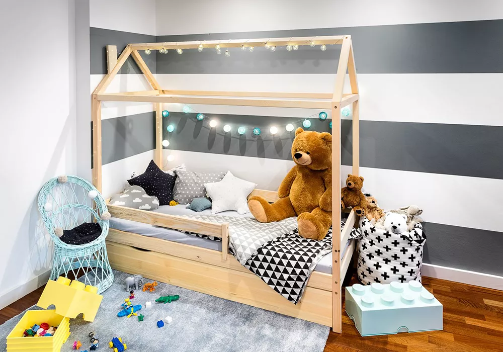 Кровать детская  Домик деревянная